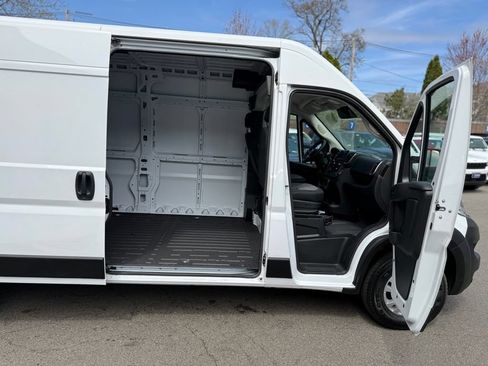 New 2026 RAM ProMaster 2500 w/ Quick Order Package 22G SLT FWD image 29