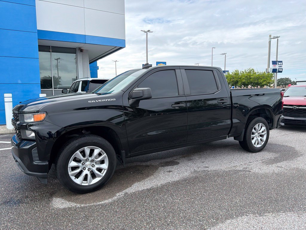 Used 2020 Chevrolet Silverado 1500 Custom w/ Custom Value Package RWD image 3