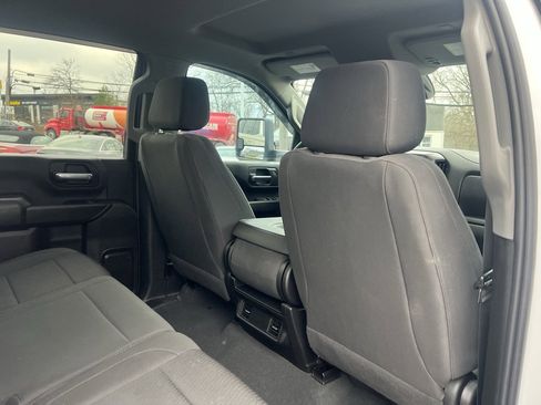 Used 2022 Chevrolet Silverado 2500 Custom w/ Custom Convenience Package image 22