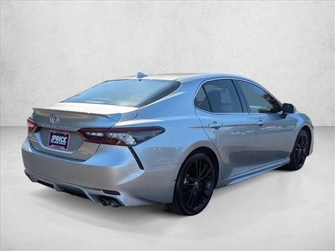 Used 2023 Toyota Camry XSE image 5