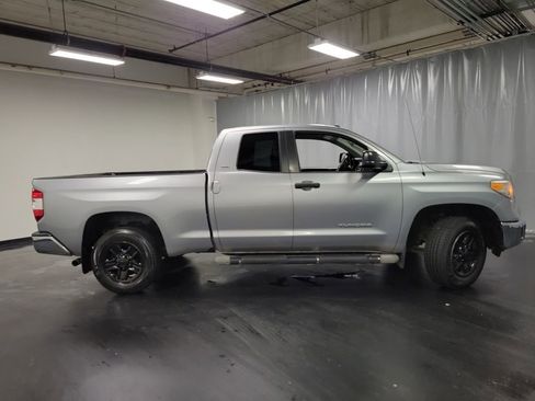 Used 2017 Toyota Tundra SR5 AWD/4WD image 9