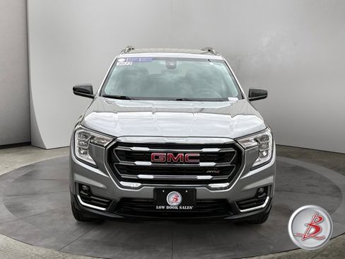 Used 2023 GMC Terrain AT4 AWD/4WD image 2