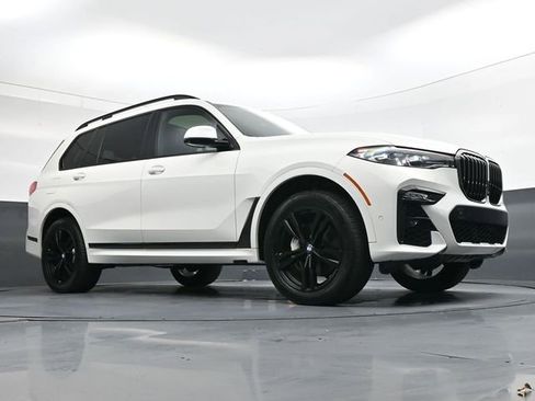 Used 2021 BMW X7 xDrive40i w/ M Sport Package image 35
