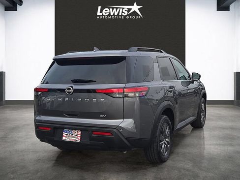 Used 2024 Nissan Pathfinder SV FWD image 4