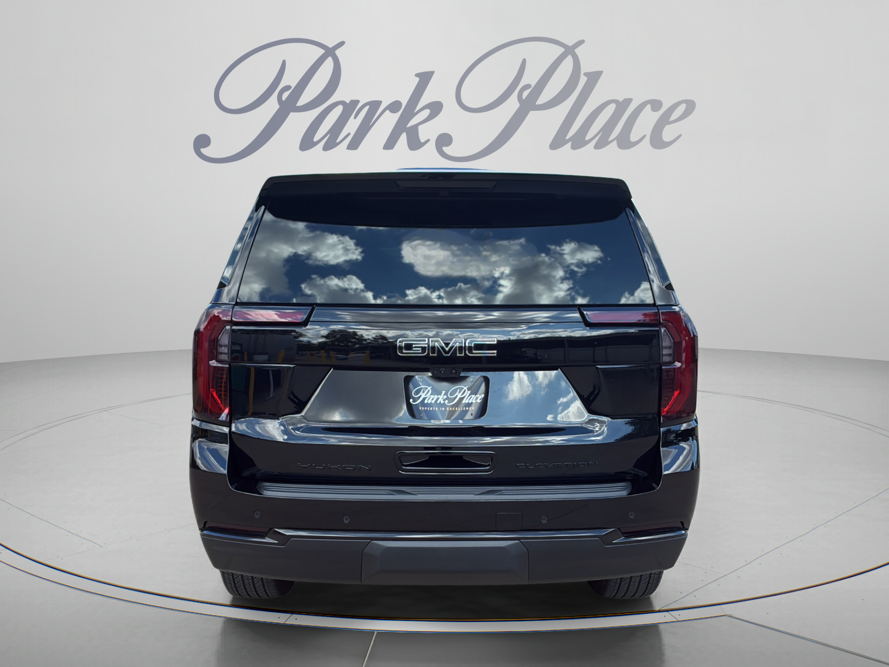 Used 2026 GMC Yukon Elevation AWD/4WD image 4