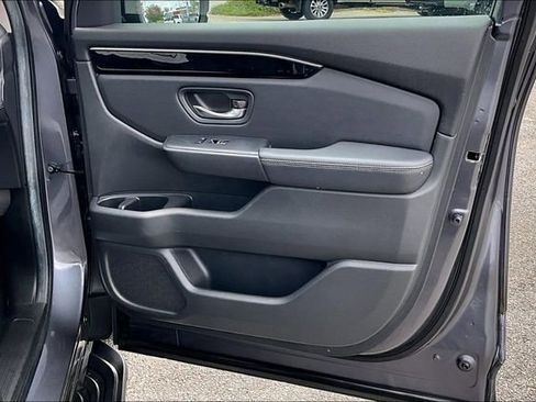 Used 2023 Honda Pilot Touring image 26