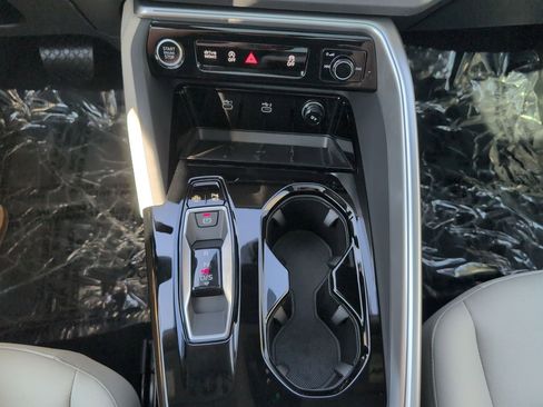 New 2025 Audi Q5 Premium Plus image 17