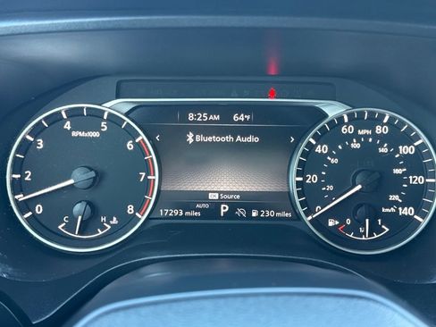 Used 2025 Nissan Rogue SV image 22