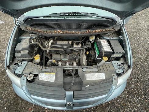 Used 2006 Dodge Caravan SXT image 40
