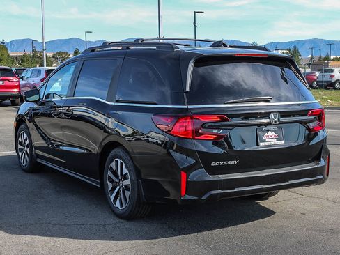 New 2026 Honda Odyssey EX-L image 6