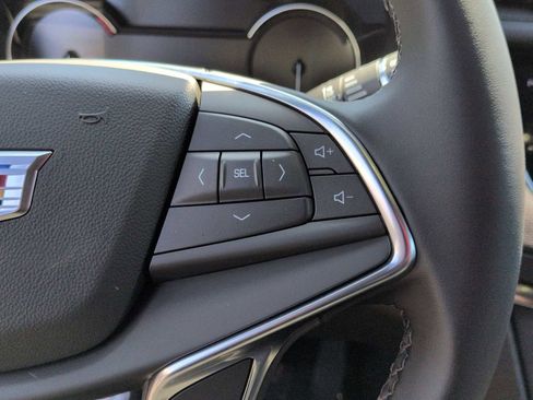 New 2025 Cadillac XT5 Luxury image 16