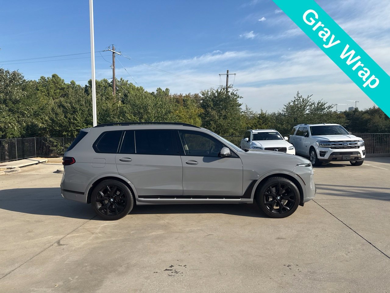 Used 2025 BMW X7 xDrive40i w/ Premium Package AWD/4WD image 4