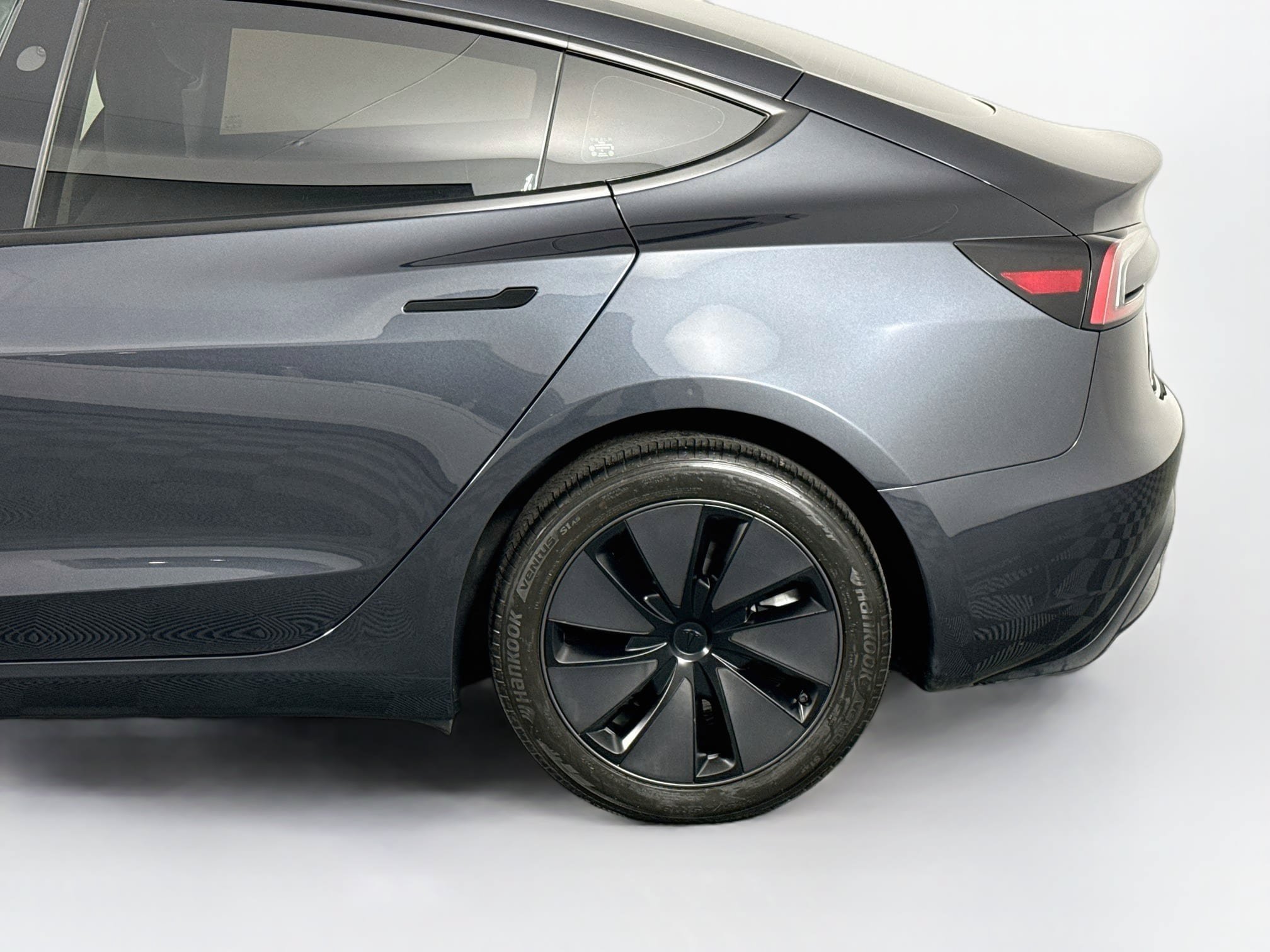Used 2025 Tesla Model 3 Long Range AWD/4WD image 42