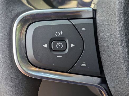 New 2026 Volvo XC40 B5 Core w/ Protection Package Premier image 11