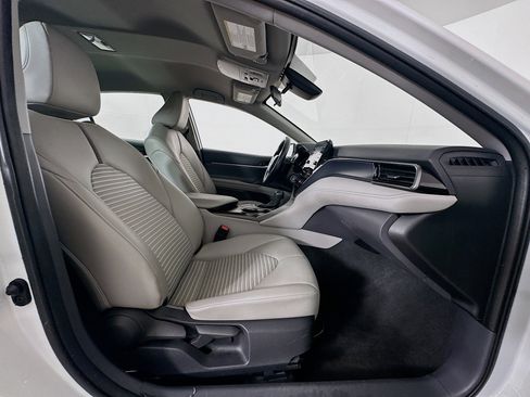 Used 2022 Toyota Camry SE image 29