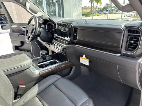 Used 2025 GMC Sierra 1500 Elevation w/ Elevation Premium Package AWD/4WD image 32