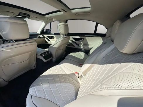 Used 2021 Mercedes-Benz S 580 4MATIC Sedan w/ AMG Line image 18