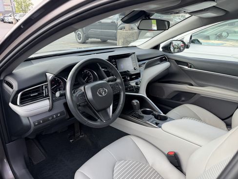 Used 2024 Toyota Camry SE w/ Cold Weather Package AWD/4WD image 9