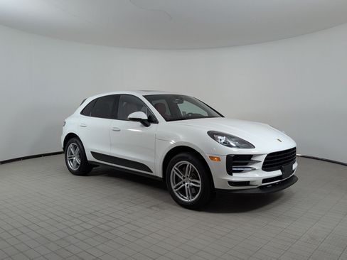 Certified 2021 Porsche Macan AWD/4WD image 7