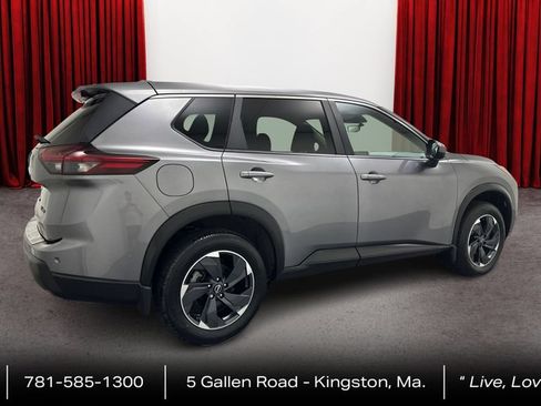 Used 2024 Nissan Rogue SV AWD/4WD image 5