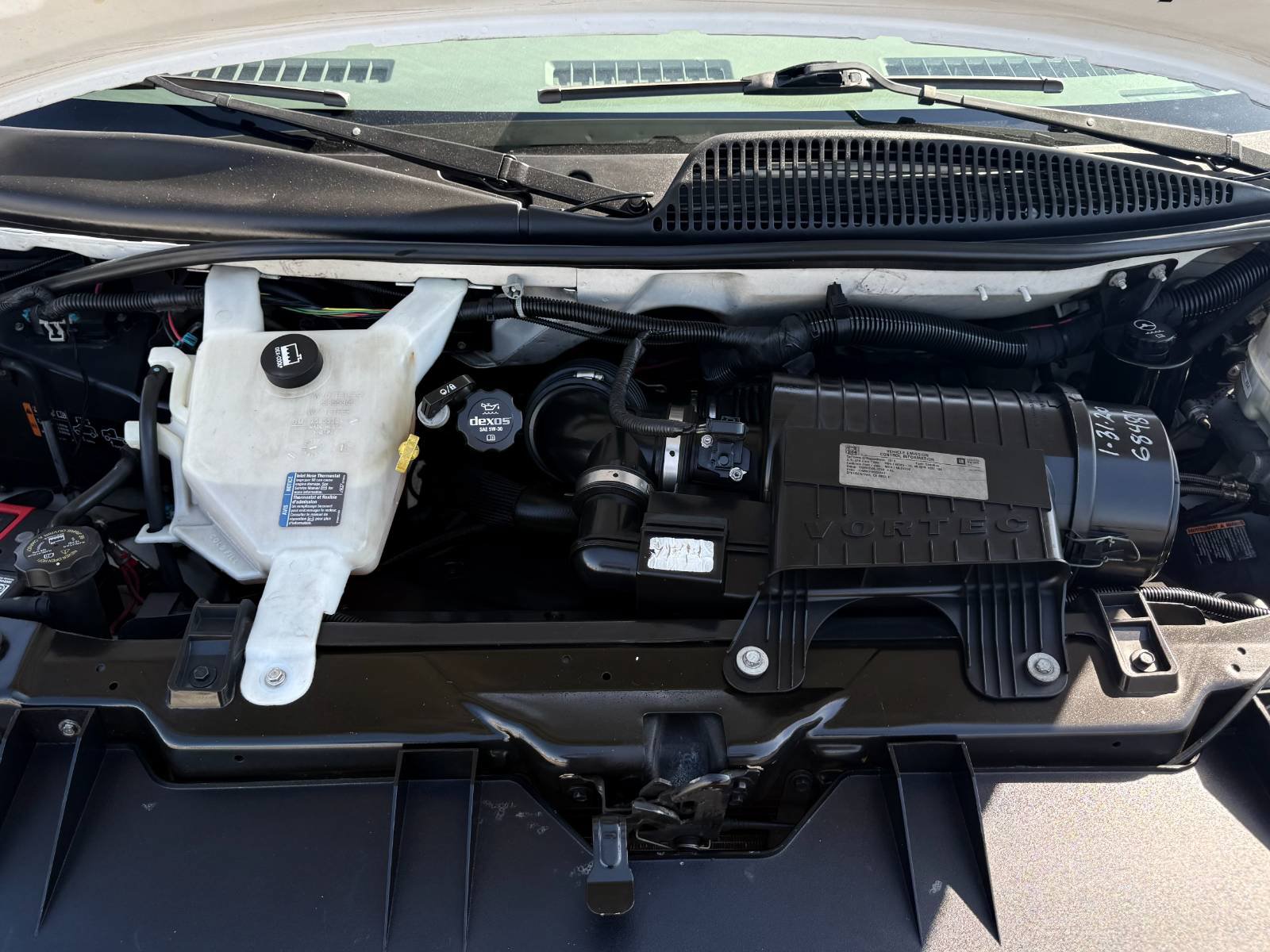 Used 2016 Chevrolet Express 2500 RWD image 14
