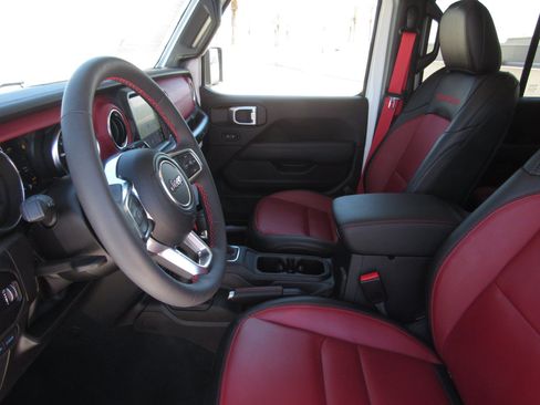 Used 2023 Jeep Wrangler Unlimited Rubicon 4xe AWD/4WD image 14
