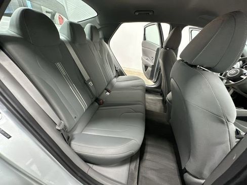 Used 2021 Hyundai Elantra SEL image 23