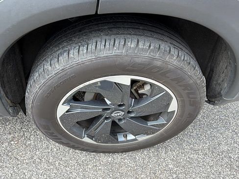 Used 2024 Nissan Rogue SV AWD/4WD image 12
