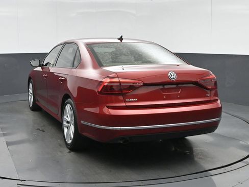 Used 2019 Volkswagen Passat 2.0T Wolfsburg w/ Wheels & Sunroof Package FWD image 5