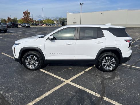 Used 2026 Chevrolet Equinox LT w/ Convenience Package II image 3