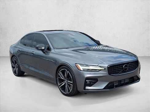 Used 2019 Volvo S60 T6 R-Design image 3