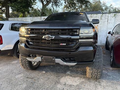 Used 2017 Chevrolet Silverado 1500 LTZ Z71 w/ Midnight Edition AWD/4WD image 8