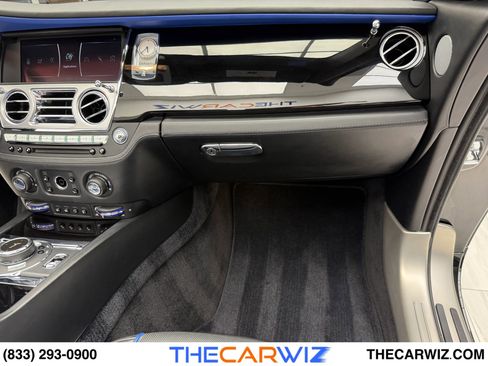 Used 2019 Rolls-Royce Dawn image 45