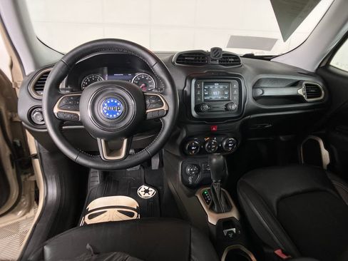 Used 2017 Jeep Renegade Trailhawk image 7