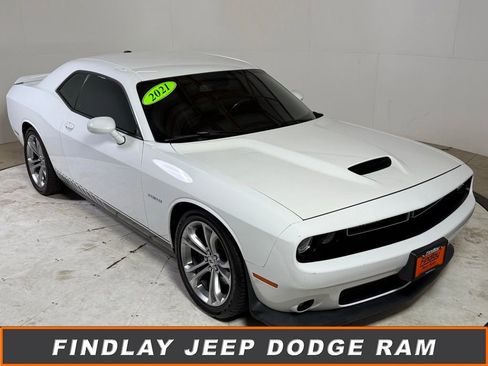 Certified 2021 Dodge Challenger R/T image 1
