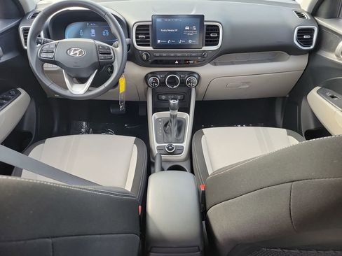 Used 2023 Hyundai Venue SEL w/ Cargo Package image 10