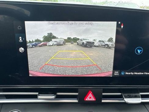 Used 2024 Hyundai Elantra SEL FWD image 15