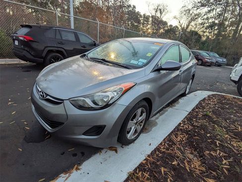 Used 2011 Hyundai Elantra GLS w/ Preferred Equipment Pkg 3 image 3