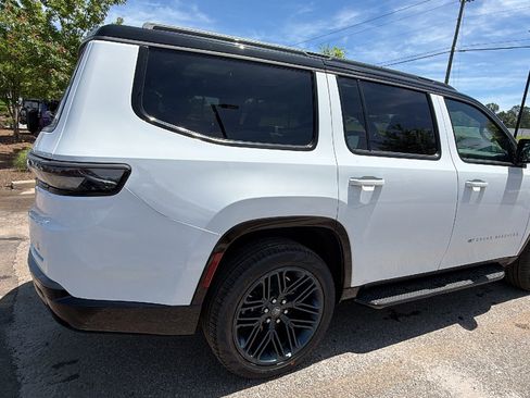 New 2026 Jeep Grand Wagoneer 4WD image 8