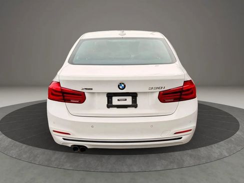 Used 2017 BMW 330i xDrive Sedan AWD/4WD image 5