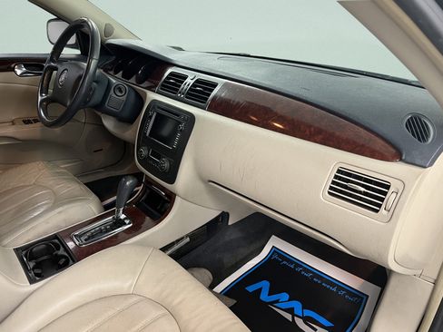 Used 2006 Buick Lucerne CXS w/ Driver Confidence Package FWD image 36