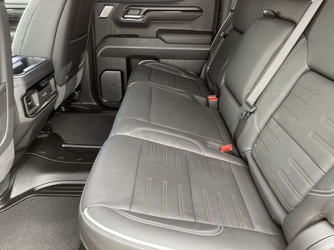 Used 2025 GMC Sierra 1500 AT4X image 26