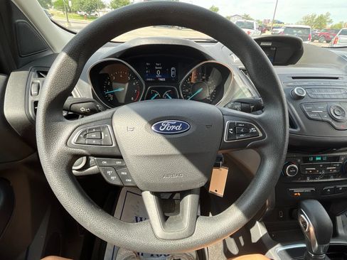 Used 2018 Ford Escape SE FWD image 28