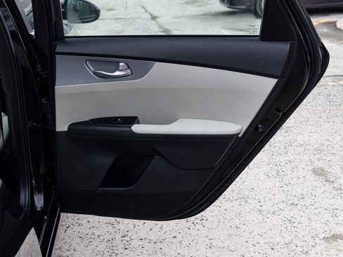 Used 2023 Kia Forte LXS image 15