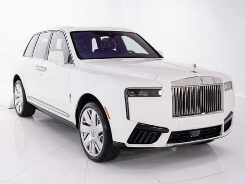 Used 2026 Rolls-Royce Cullinan AWD/4WD image 7