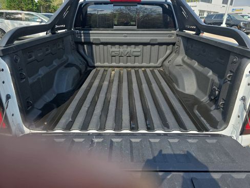 Used 2025 GMC Canyon AT4 w/ Nightfall Edition image 14