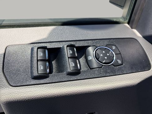 Used 2022 Ford F350 XL w/ Power Equipment Group image 18