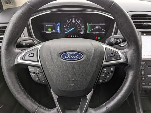 Used 2019 Ford Fusion Titanium image 16
