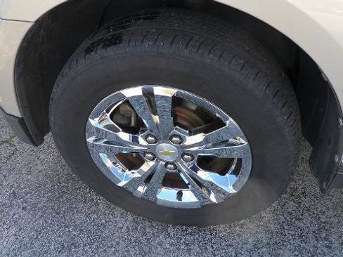 Used 2011 Chevrolet Equinox LT w/ All-Star Package image 7