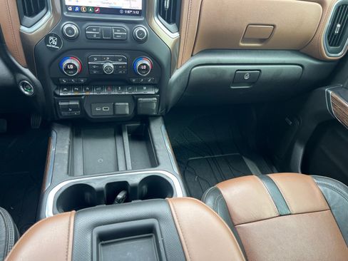 Used 2020 Chevrolet Silverado 1500 High Country w/ Technology Package image 34
